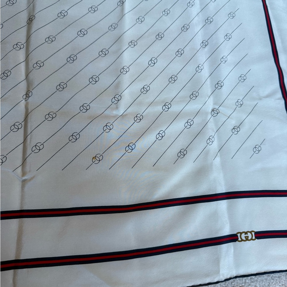 Gucci 100% Silk Scarf - Picture 10 of 10